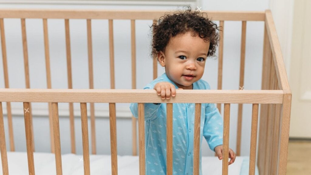 how to keep toddler from climbing out of crib 2