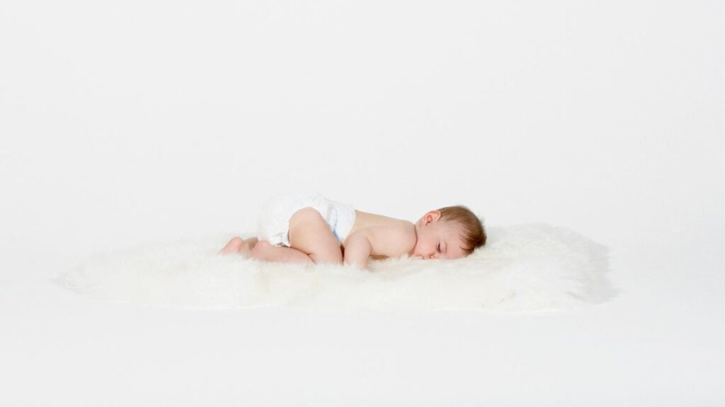 why do babies sleep with their butt in the air 5